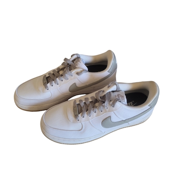 Nike Air Force 1 Light Bone White Canvas Sneaker, Size 9 DZ3637-900 - Picture 3 of 16